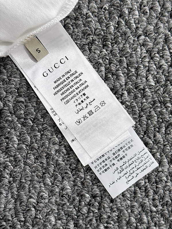 ブランドTシャツ着用イメージ